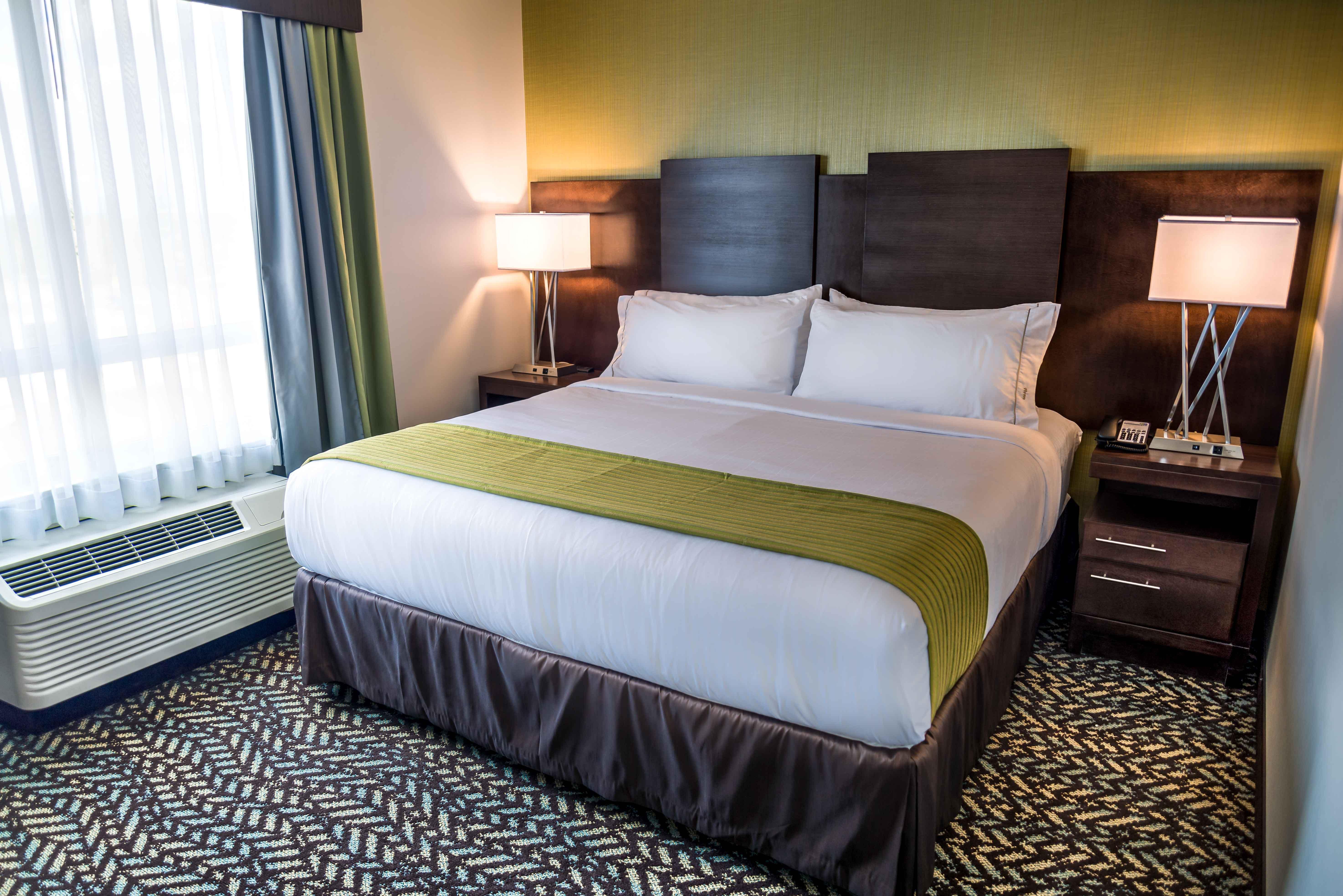 Holiday Inn Express & Suites Spruce Grove - Stony Plain By Ihg Exterior photo
