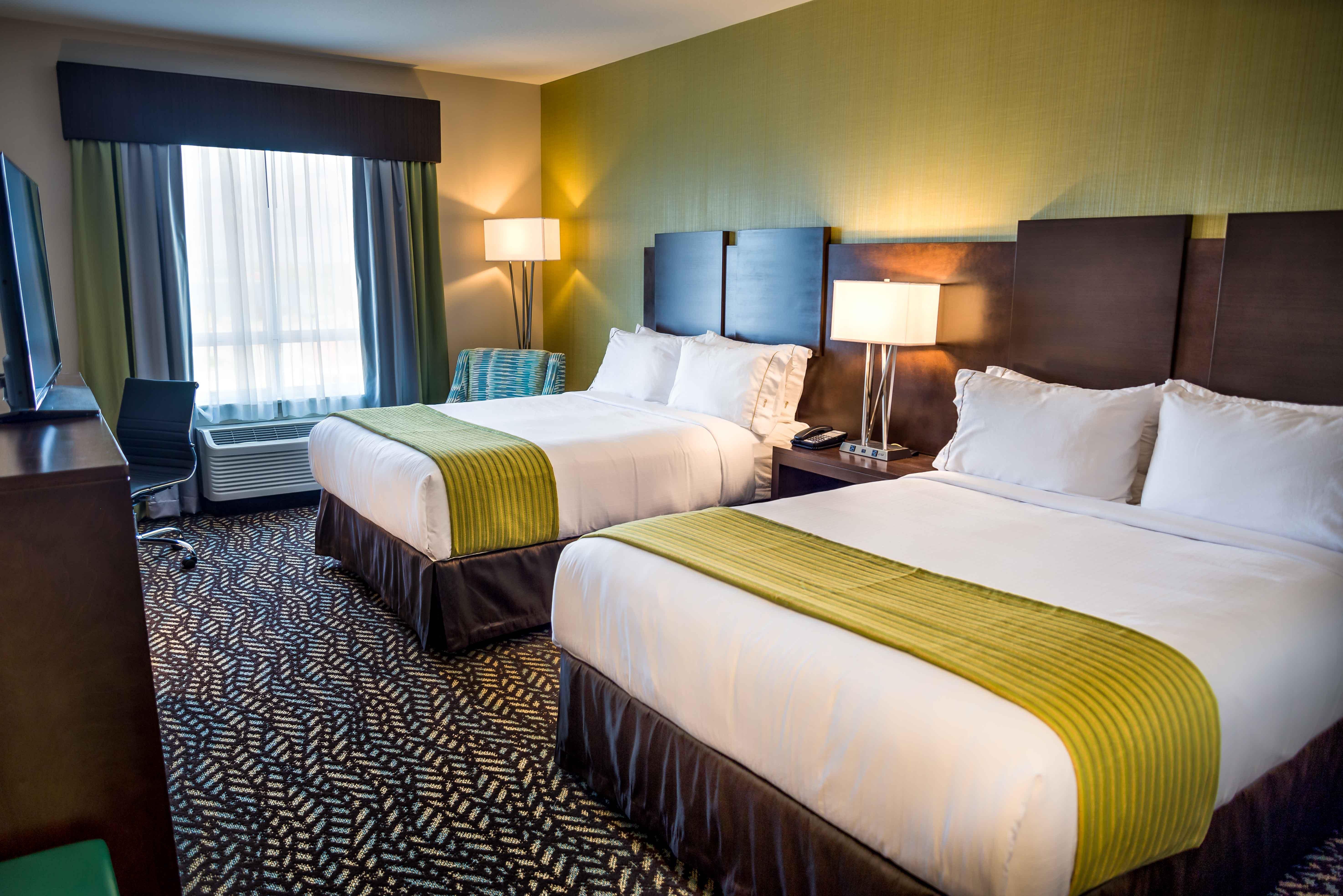 Holiday Inn Express & Suites Spruce Grove - Stony Plain By Ihg Exterior photo