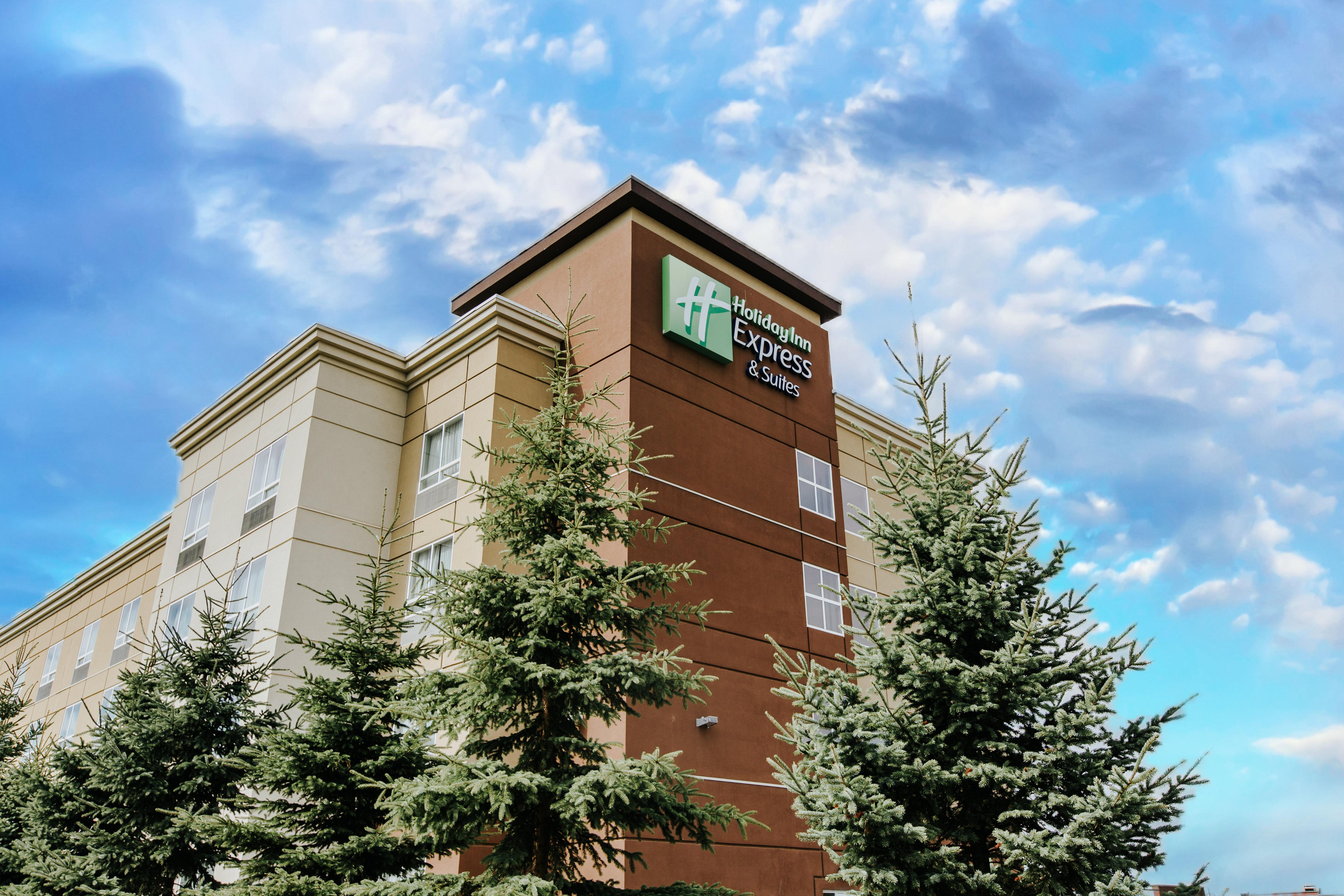 Holiday Inn Express & Suites Spruce Grove - Stony Plain By Ihg Exterior photo